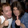 angus-e-malcolm-young-em-foto-de-2000