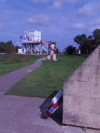 45 - Vista do local onde aterrisaram os planadores com Pegasus Bridge ao fundo