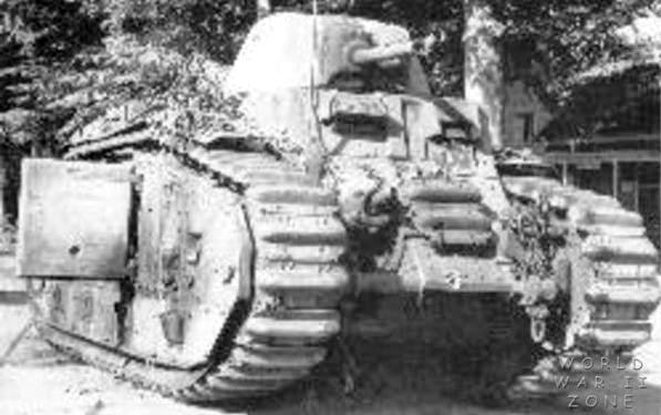 French Char B2 Flamm tanks in German service [2)