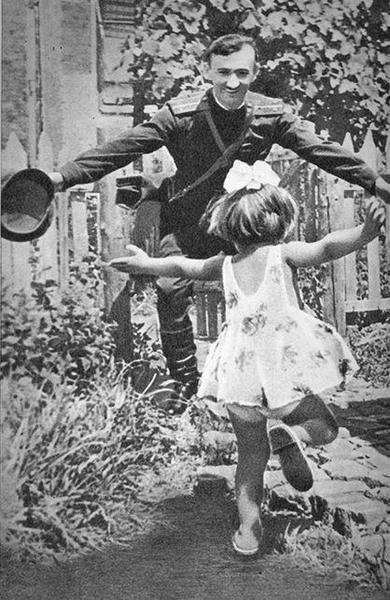 Soldado soviético voltando para casa, URSS, 1945 