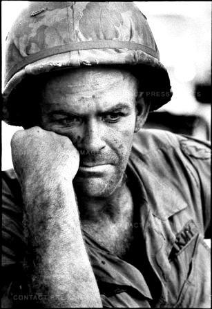 US soldier, Battle of Dak To, Hill 875, South Vietnam, November 1967