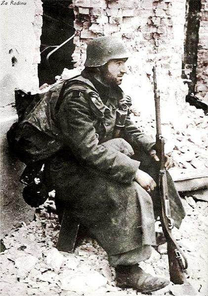 German soldier in Stalingrad 1942 