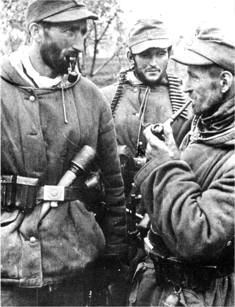 German mountain rangers smoking pipes during the fighting in Nikopol