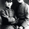 Heinrich Himmler (left) with his brother Gebhard in 1918