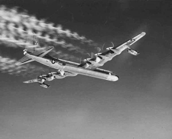 Convair_NB-36H_airplane,_the_first_aircraft_to_fly_with_an_operating_atomic_reactor_aboard