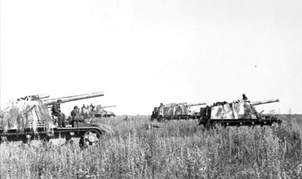 Russland-Mitte-Süd,_Panzerhaubitze_'Hummel'