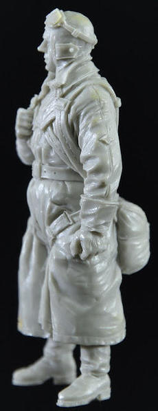 32 scale WWII Soviet Fighter Pilot from Qing Yi Miniatures [8)