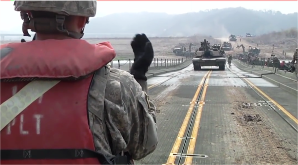 U.S. Army Builds Floating Bridge & Crosses It With Tanks - YouTube - Mozilla Firefox_2