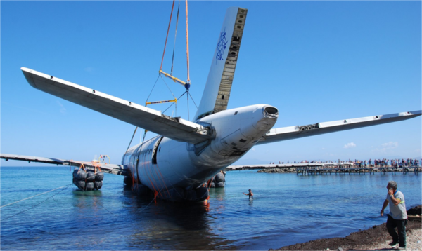Airbus is sunk off Turkey to become artificial reef World news The Guardian - Mozilla Firefox_2