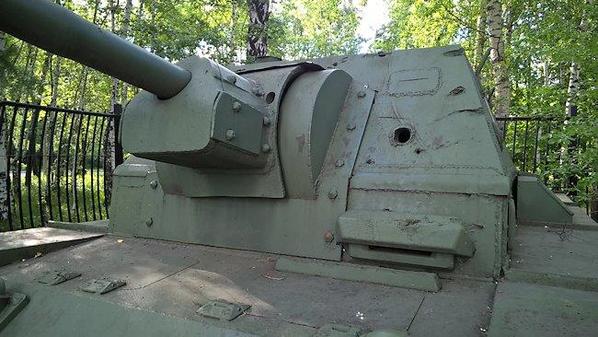 su-76i-self-proppeled-gun-moscow
