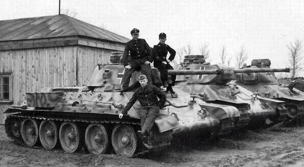 T-34 with german hatch